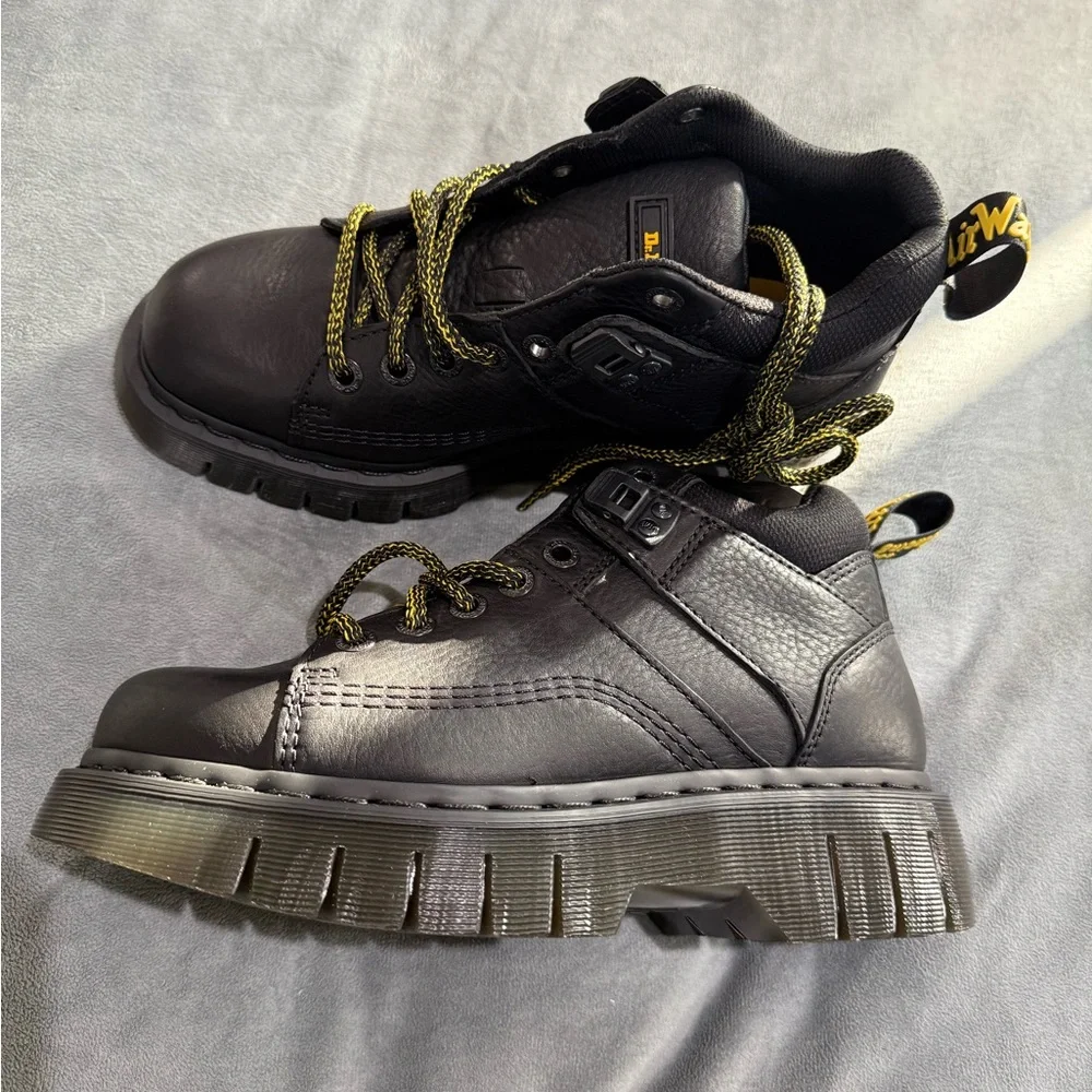 Dr. Martens Womens Woodard Boot - Picture 4 of 5